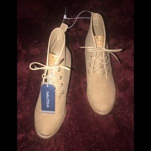 NWT Nautica  wedged booties